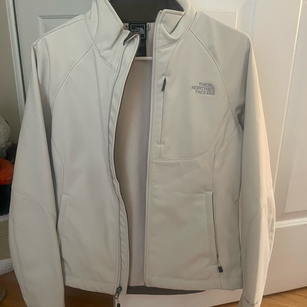 The North Face Women's Apex Cream Jacket